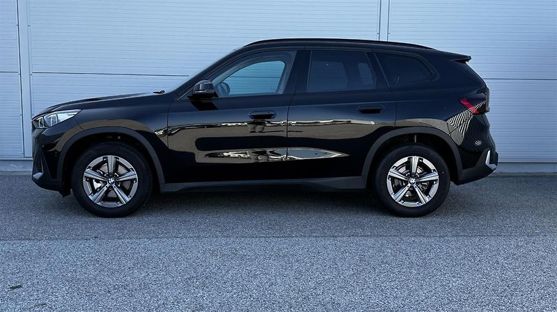 BMW X1 sDrive18d - fotka 3 z 15