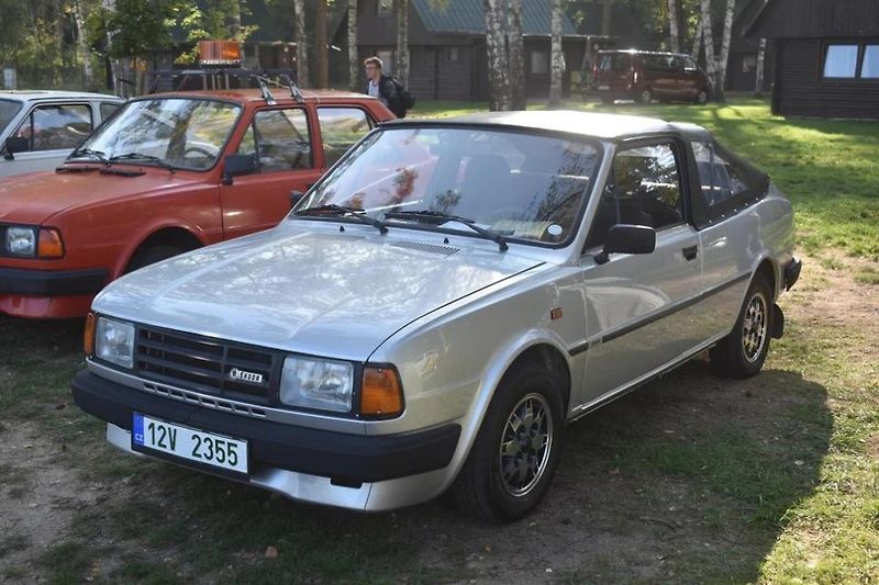 Škoda Rapid - verze RIC na srazu u Hradce Králové. 