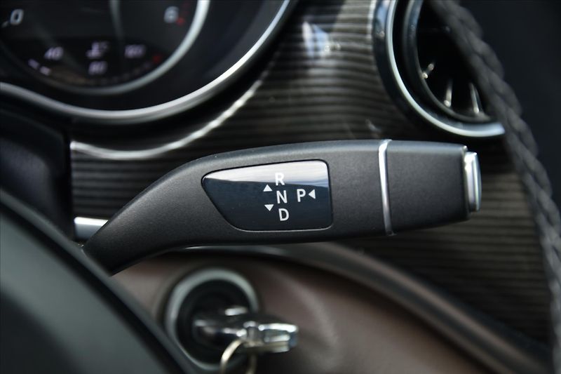 Mercedes-Benz Třídy V 300d 4MATIC AMG LONG AVANTGARD - fotka 19 z 32