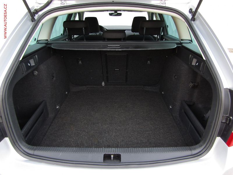 Škoda Octavia (2016) 1.6 TDi, ČR, Style, TZ - fotka 7 z 18