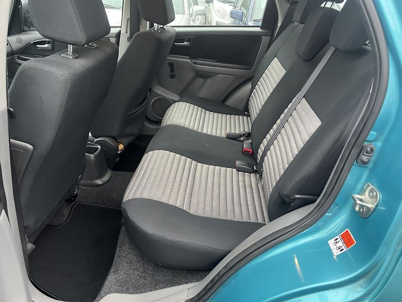 Suzuki SX4 (2009) - fotka 10 z 22
