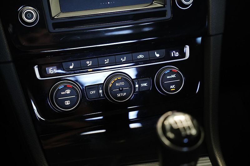 Volkswagen Golf - fotka 23 z 33