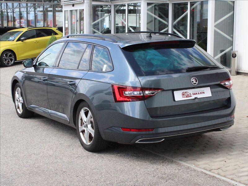 Škoda Superb 2,0 TDI DSG 140KW SPORTLINE - fotka 4 z 10