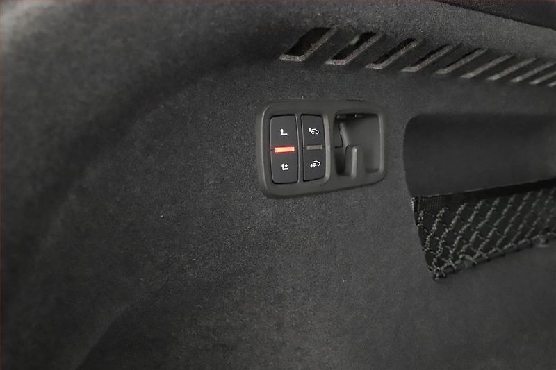 Audi Q8 (2022) 50 TDI - fotka 26 z 29