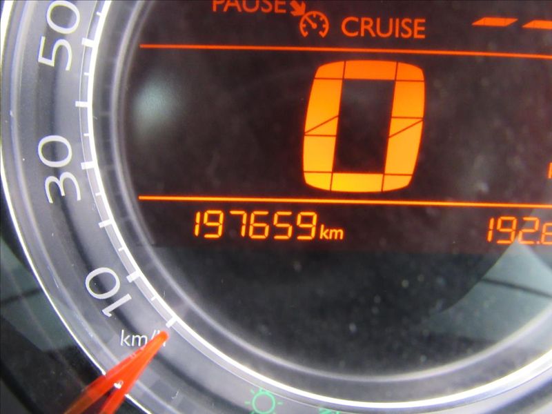 Citroën C4 1,2 96kW - fotka 14 z 29