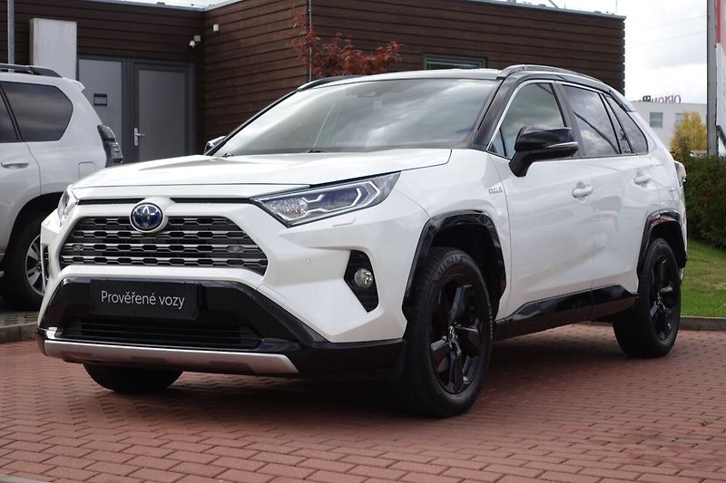 Toyota RAV4 2,5 HEV Selection 4x4 - fotografie inzerátu