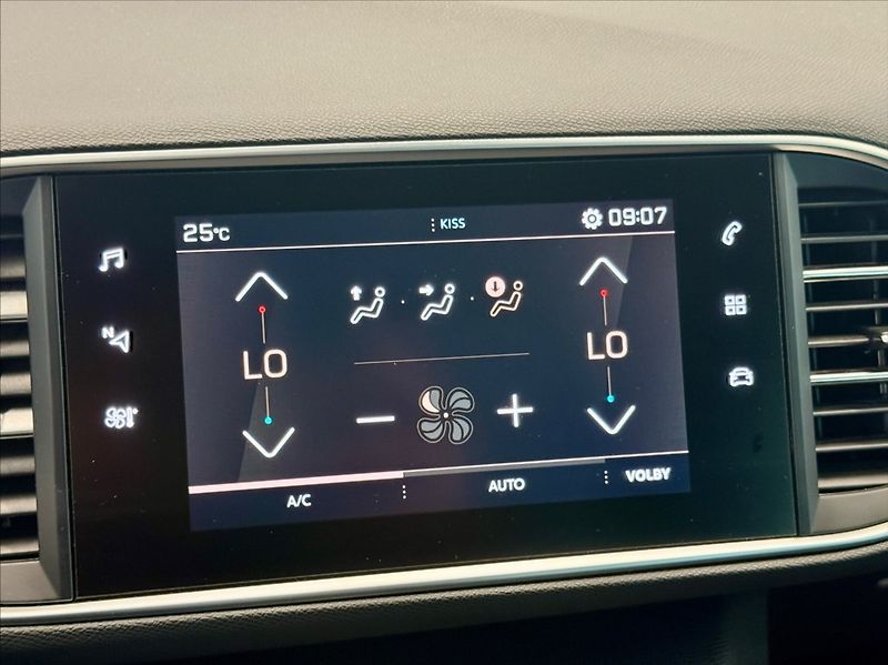 Peugeot 308 1,2 I 1.MAJITEL, SERVISNÍ KNIH - fotka 9 z 15