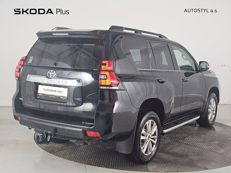 Toyota Land Cruiser (2019) LC150 2.8D-4D 130kW 4x4 - fotka 2 z 26