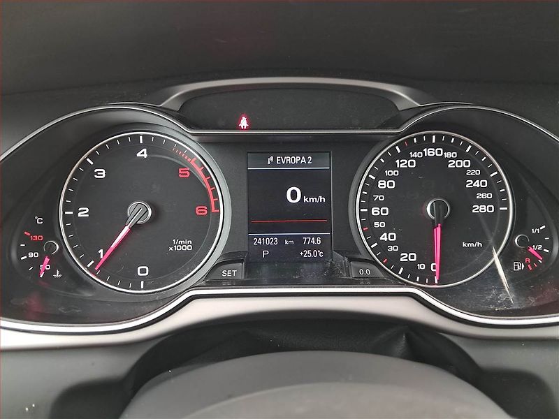 Audi A4 Allroad (2012) 2.0 TDI, 4X4, Automat - fotka 11 z 20