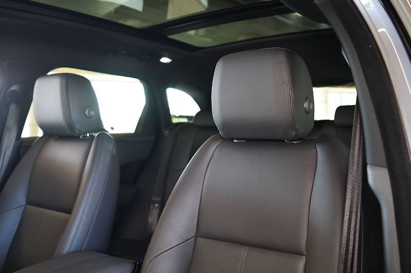 Land Rover Range Rover Velar D300 AWD Dynamic SE, Tážné - fotka 19 z 50