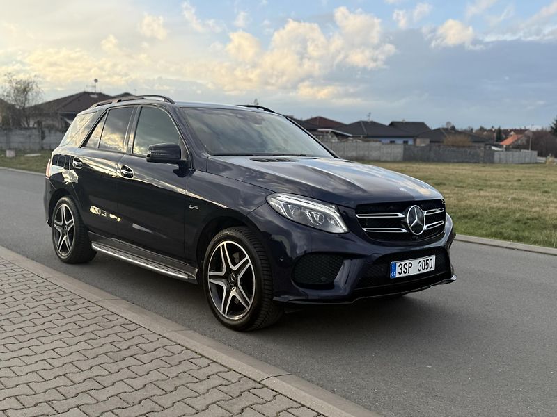 Mercedes-Benz GLE (2017) 43 AMG - fotka 6 z 15