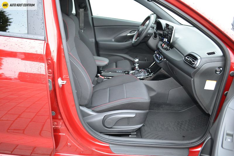 Hyundai i30 WG 1,5 TGDI MHEV N-LINE GO CZE - fotka 14 z 58