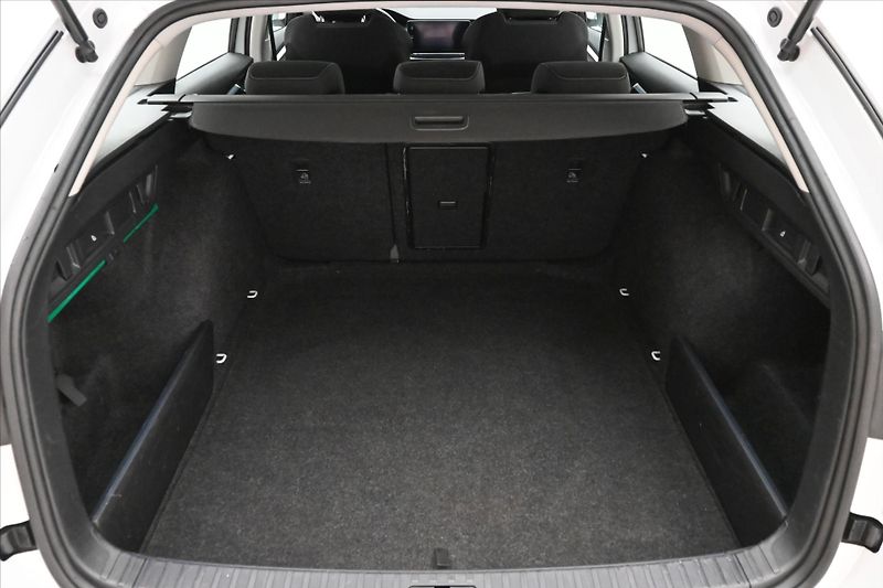 Škoda Octavia 2,0 TDI 85kW Style Záruka až 5 - fotka 10 z 31