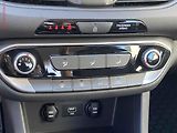 Hyundai i30 (2021) 1.6 CRDi, 1.maj,ČR, AC, park - náhled 16