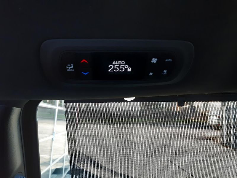 Chrysler Pacifica (2019) 3,6L V6 Hybrid,Plus, DVD,tažné - fotka 19 z 38