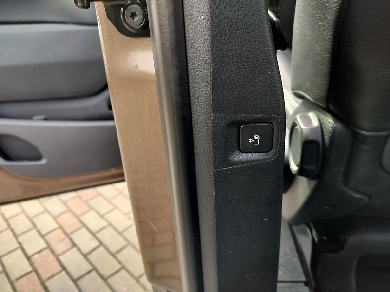 Toyota ProAce Verso 4x4 kůže, navi,  8 míst, tažné - fotka 27 z 30