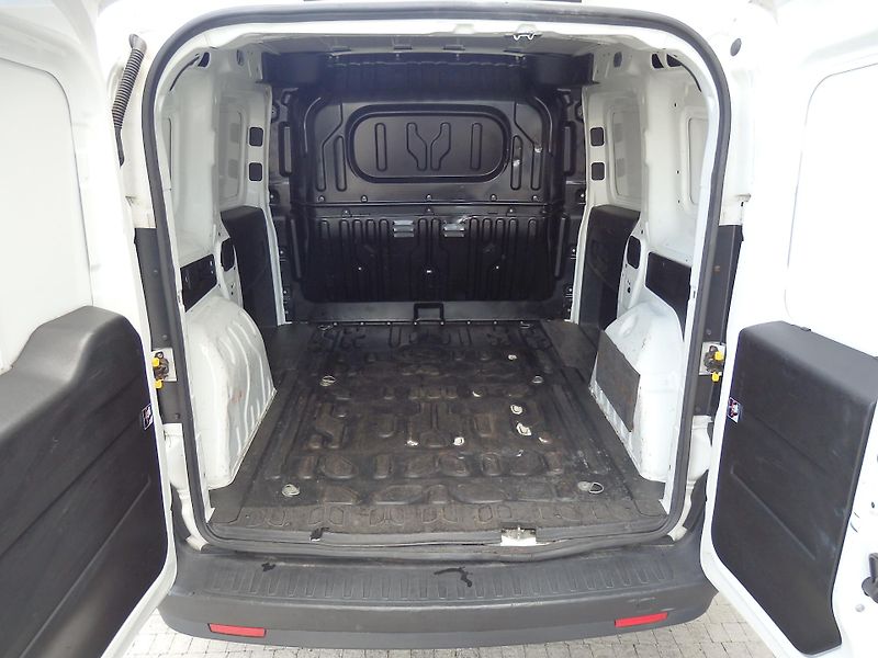 Opel Combo 1.4i 70 kW KLIMATIZACE - fotka 8 z 12