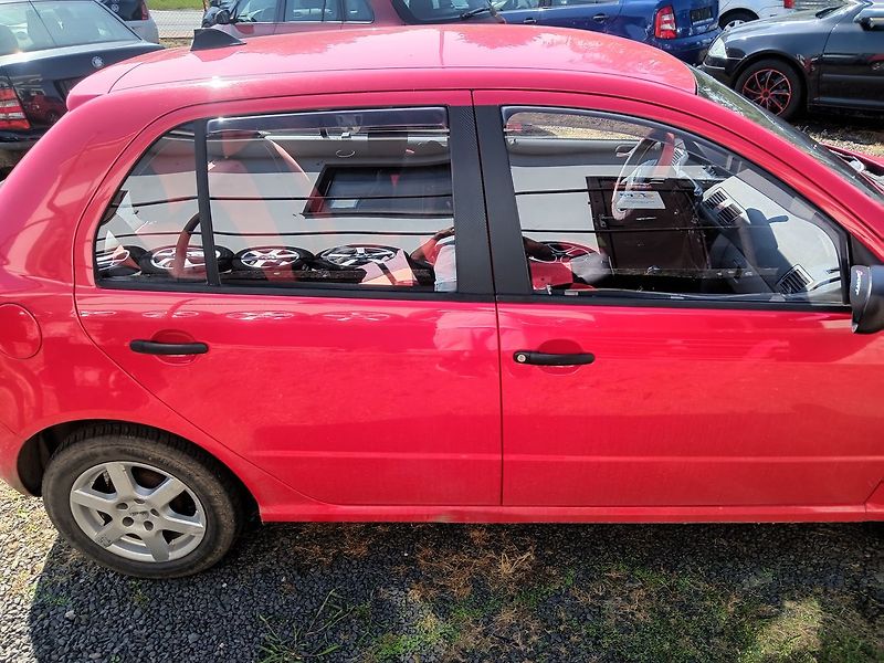 Škoda Fabia 1.4 MPI Classic - fotka 6 z 18