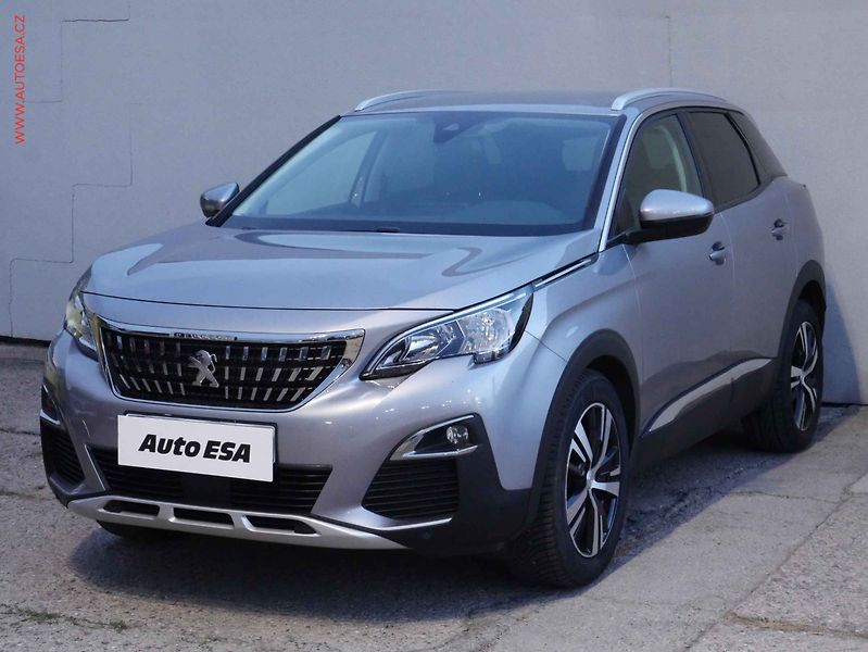 Peugeot 3008 (2019) 1.5 HDi, Allure, TZ, navi - fotka 3 z 19