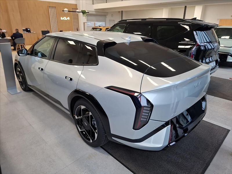 Kia EV4 GT-LINE 150 KW V2L 2025 - fotka 7 z 8