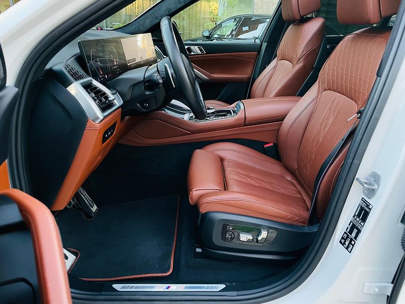 BMW X6 40D MSPORT 4x4 SERVISKA TAŽNÉ - fotka 24 z 58