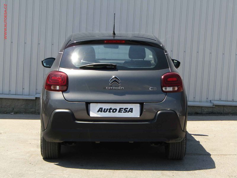 Citroën C3 (2019) 1.2 PT, Feel, navi - fotka 5 z 18