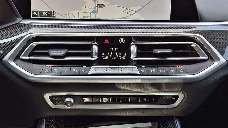 BMW X5 4.0xD-MPAK-R22-NEZ.T.-TAŽNÉ - fotka 18 z 43