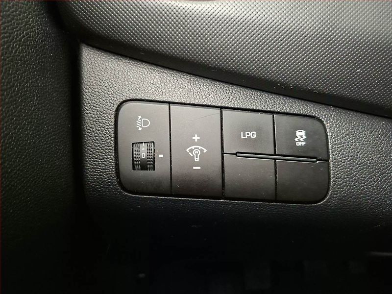 Hyundai i10 (2017) 1.0, LPG, Klima, udržované - fotka 16 z 16
