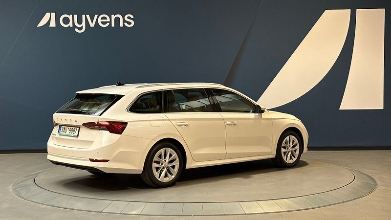 Škoda Octavia 1.5 TSI 110kW Style Combi - fotka 2 z 14