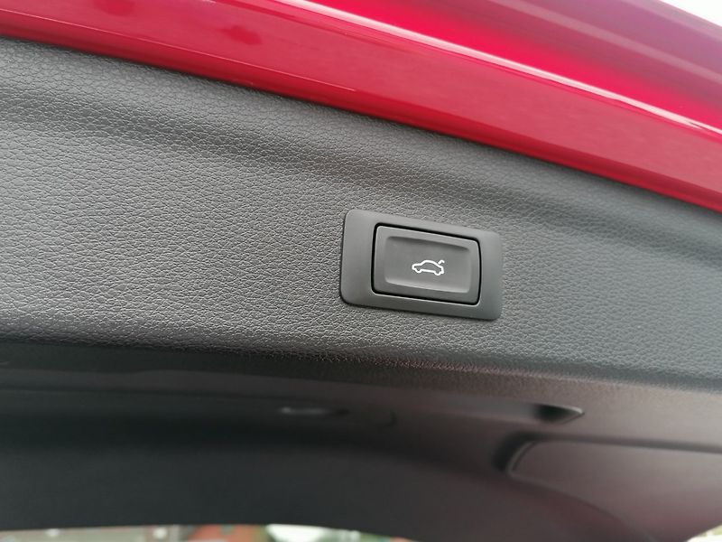 Audi Q3 (2021) 2.0 35 TDi S-Tronic,Kůže,Pano - fotka 31 z 39