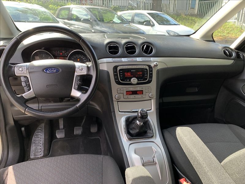 Ford Galaxy 2,0 TDCI PANORAMA SERVISKA 7M - fotka 12 z 20