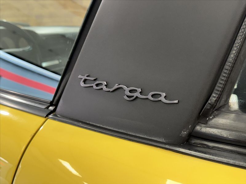 Porsche 911 964 CARRERA TARGA 4 - fotka 8 z 20