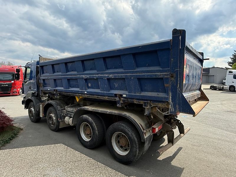 Renault Kerax 450 S3 8x4 EURO 4 - fotka 8 z 18