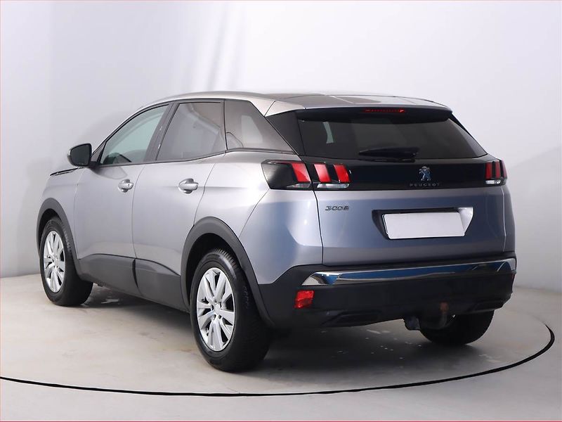 Peugeot 3008 (2019) 1.5 BlueHDi, Automat - fotka 4 z 22