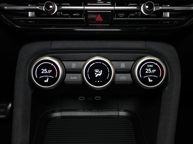 Škoda Kodiaq 2,0 TDI 4x4 Sportline 22tkm.TZ - fotka 18 z 33