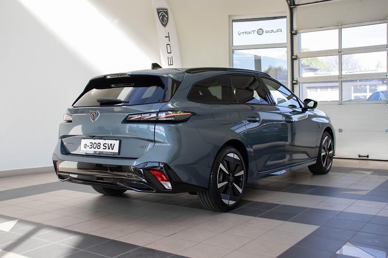 Peugeot 308 (2026) SW GT Elektro 115 kW 58 kWh - fotka 4 z 15