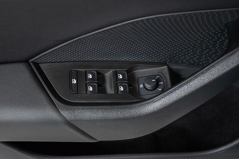 Škoda Octavia 1.0 TSI e-TEC*AMBITION+*ČR 1.M - fotka 14 z 34