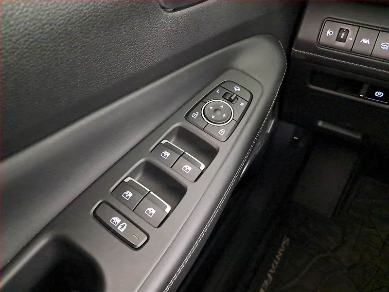 Hyundai Santa Fe (2022) 2.2 CRDi - fotka 17 z 28