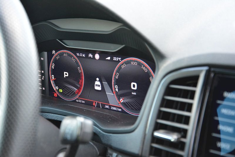 Škoda Karoq (2025) 2.0 TSI 140 KW 4x4 SportLINE D - fotka 20 z 27