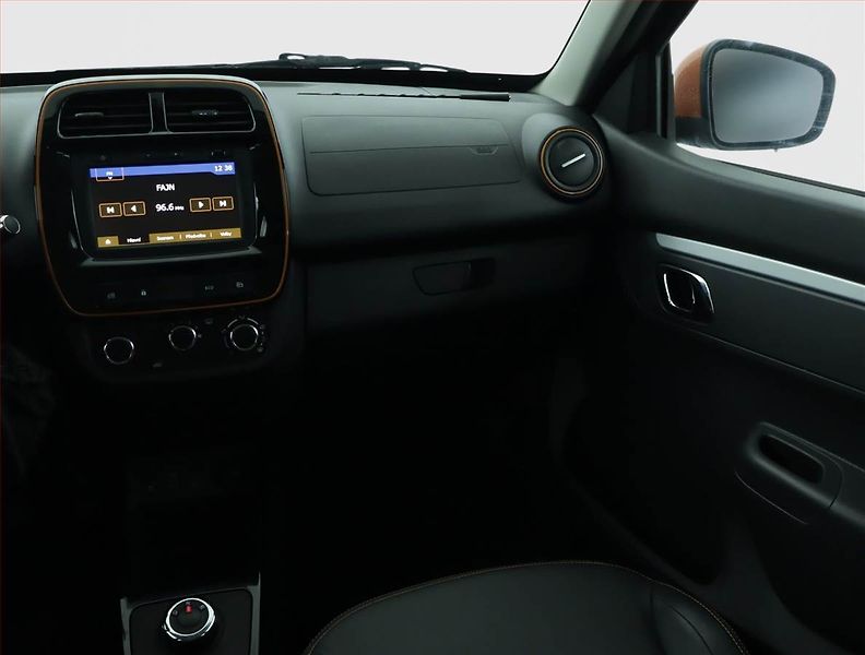 Dacia Spring (2022) Electric 45 (27 kWh), SoH 93% - fotka 8 z 18