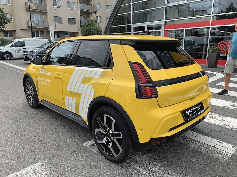 Renault 5 E-TECH (2026) Techno 150 k comfort range - fotka 5 z 15