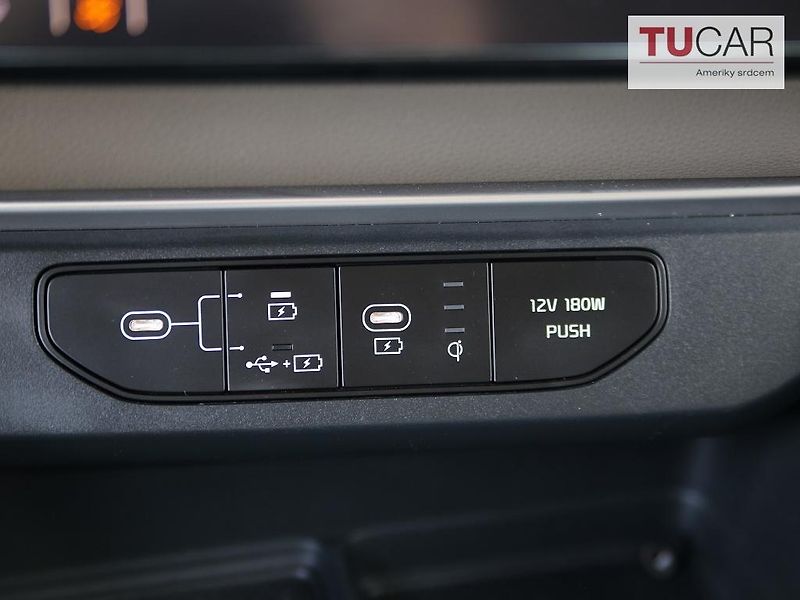 Kia Carnival (2024) 2.2 Diesel Automat 6+3 místa - fotka 21 z 33