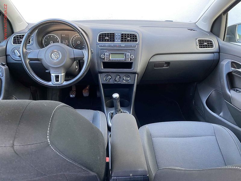 Volkswagen Polo (2011) c, Team, +kola - fotka 8 z 17