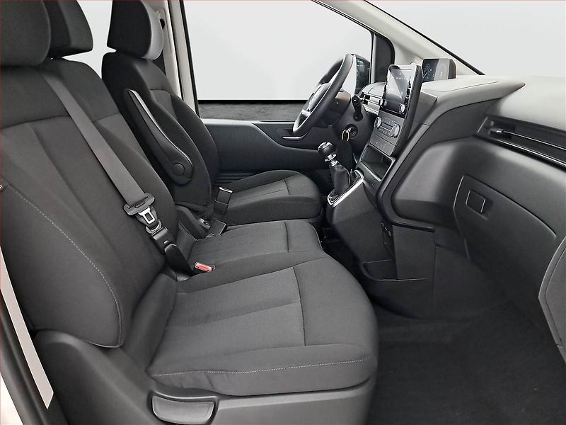 Hyundai Staria (2023) 2.2 CRDi, ČR, 1Maj, DPH - fotka 9 z 16