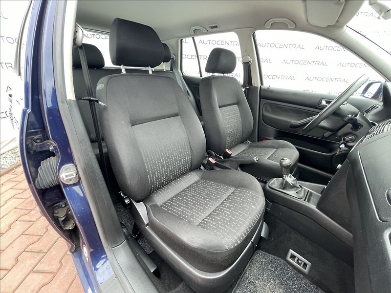 Volkswagen Golf 1,4 i 16v 55kw servis - fotka 19 z 21