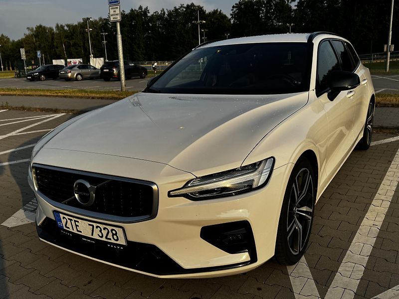 Volvo V60 (2019) Volvo V60 T5 R-Design | 184 kW - fotka 5 z 23