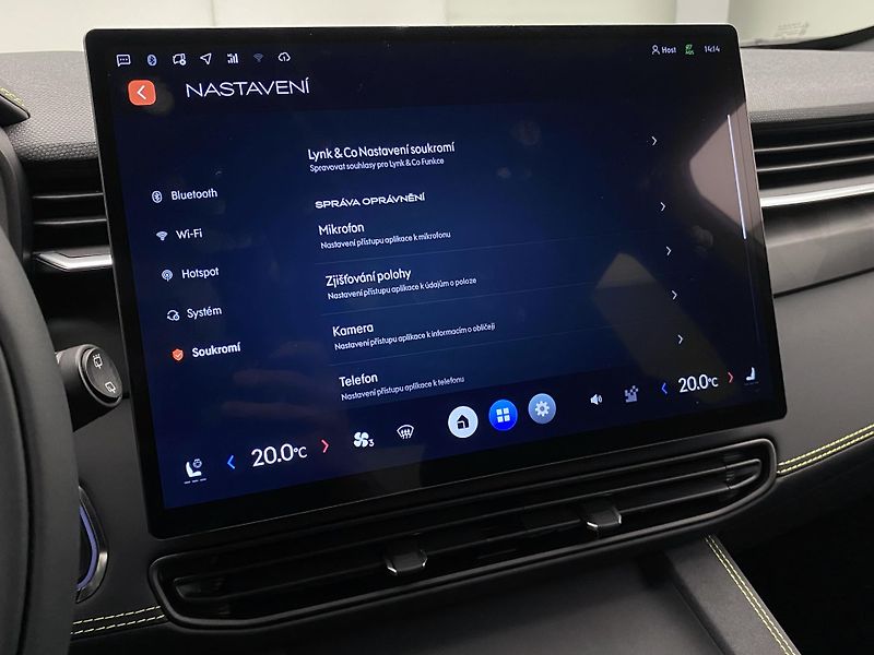 Lynk & Co 01 (2025) MORE PHEV AUT CZ 1.maj - fotka 81 z 95
