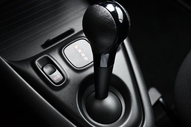 Smart Fortwo COUPE EQ 60KW - fotka 20 z 25
