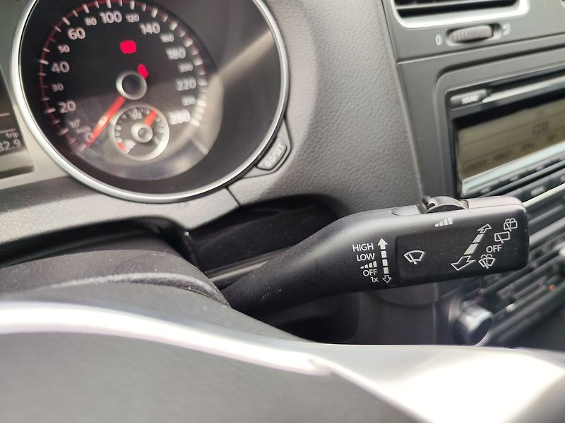 Volkswagen Golf 2.0 TSi/155kW GTI ČR 1.Maj. - fotka 22 z 27
