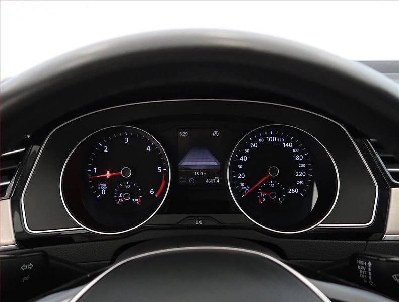 Volkswagen Passat (2016) Business 2.0 TDI, Automat - fotka 11 z 23